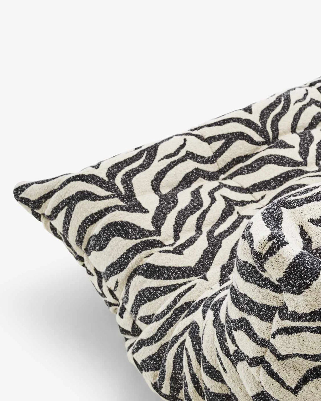 Togo Small settee - Zebra 2026 Limited Edition